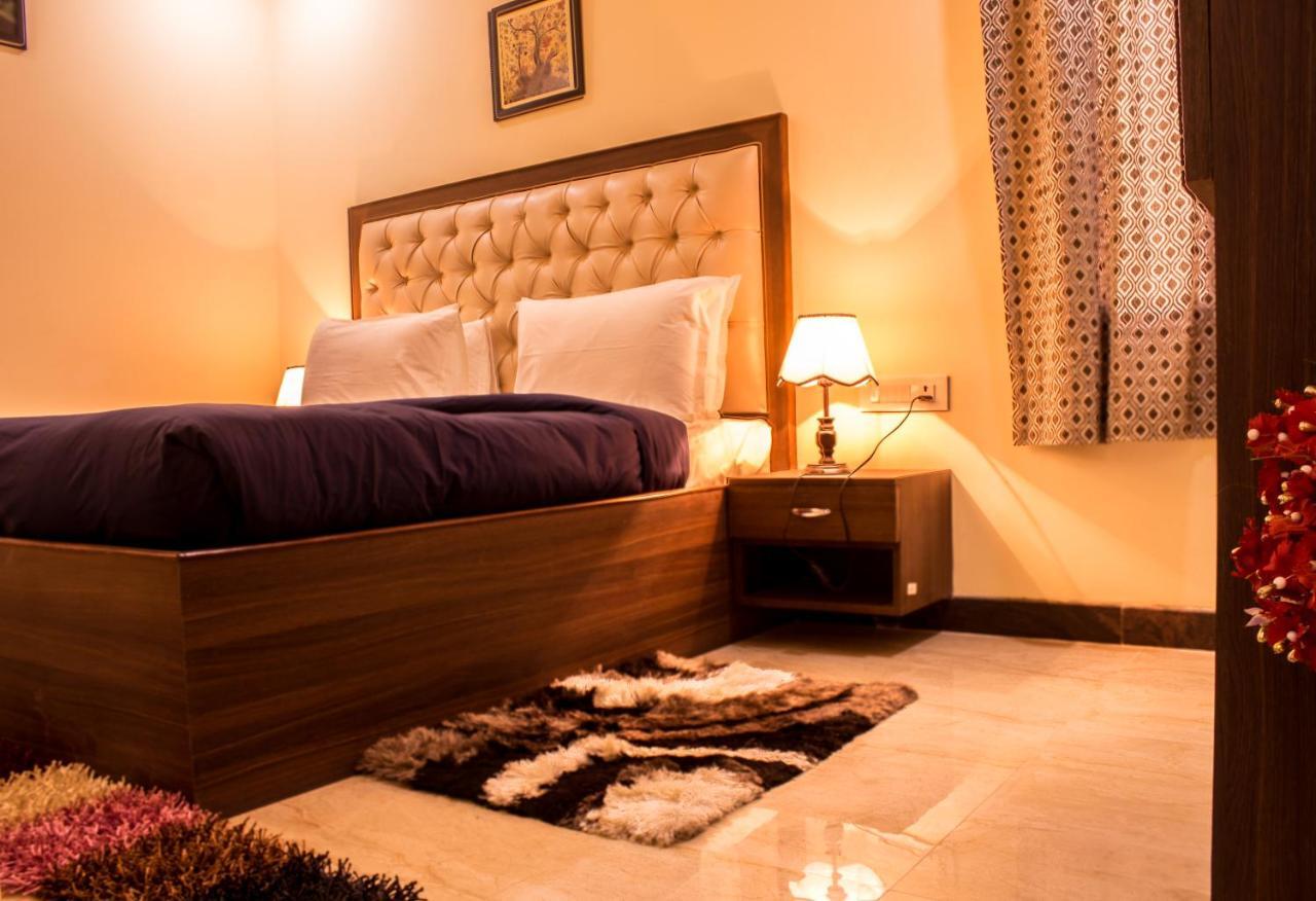 Hotel Lav Kush International Varanasi Ngoại thất bức ảnh
