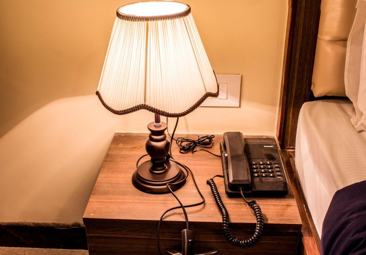 Hotel Lav Kush International Varanasi Ngoại thất bức ảnh